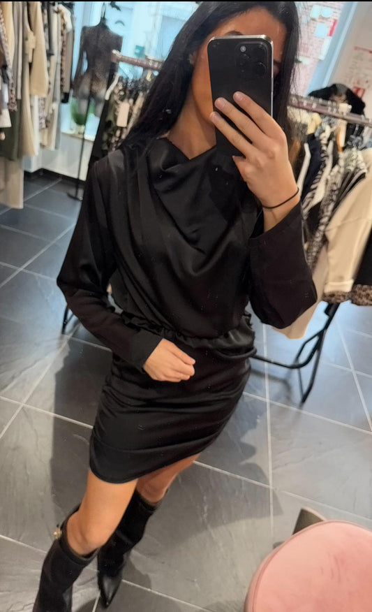 Robe courte plissé